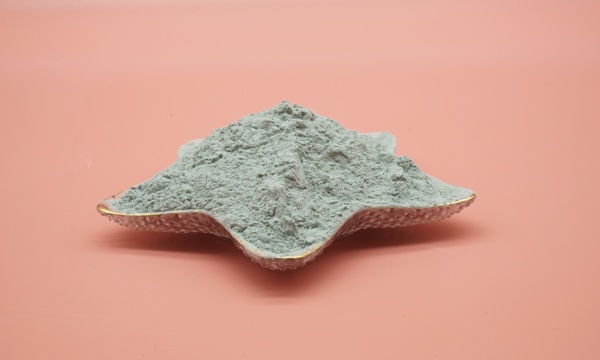 牙科陶瓷廠：綠碳化硅微粉啃動氧化鋯硬骨頭