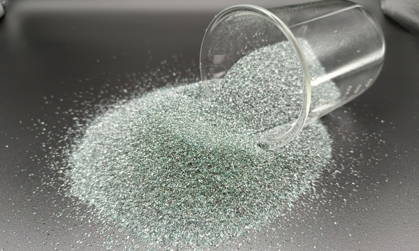 綠碳化硅微粉：提升橡膠制品耐磨性的關(guān)鍵